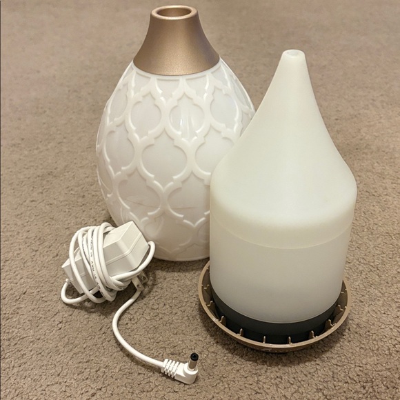 Young Living Diffuser - Picture 5 of 8